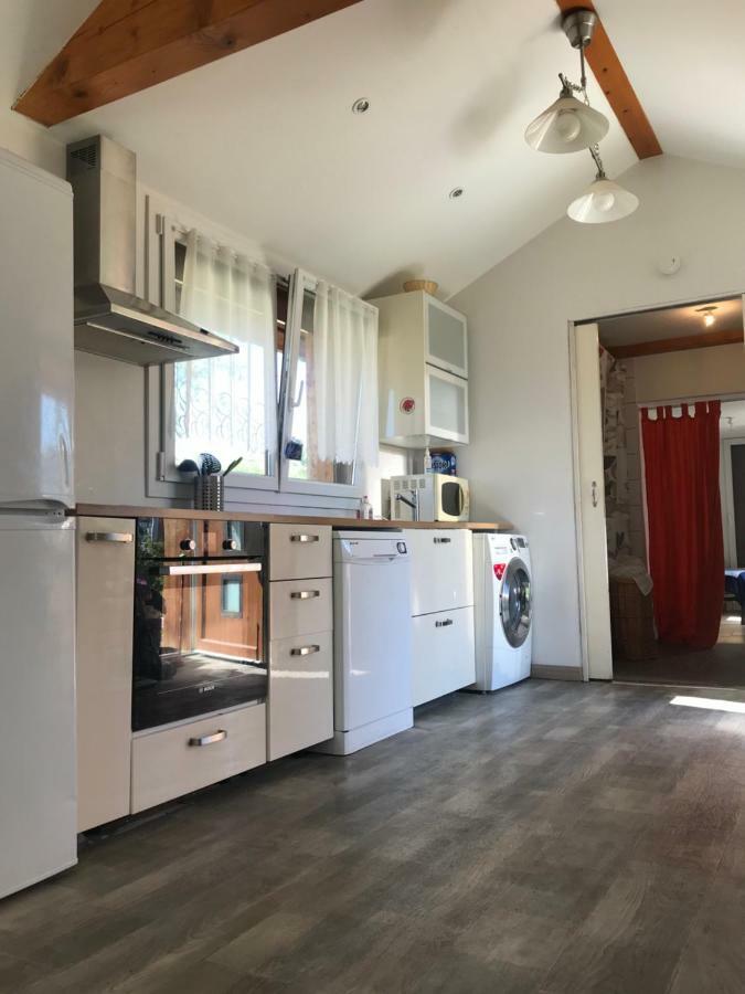 Joli Studio Au Calme Apartman Bassens  Kültér fotó